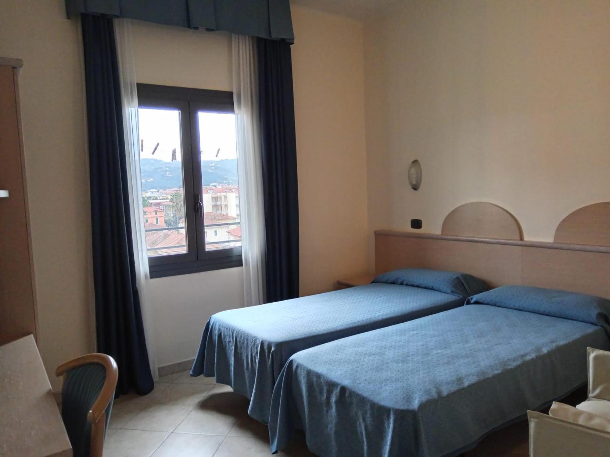 Hotel Europa ซานบาร์โตโลเมโอ อัล มาเร ภายนอก รูปภาพ